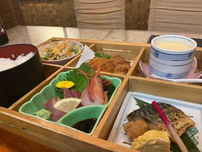 割烹居酒屋 華綺久