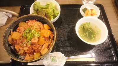 焼肉ホルモン 牛テール料理 あにき