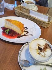 カフェサロン コンフォート 阪神梅田本店