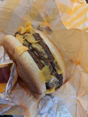 マクドナルド 2号線歌島橋