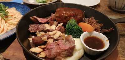 黒毛和牛バル 529 ミートボックス 紙屋町店