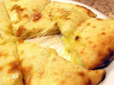 ゴルカ バザール