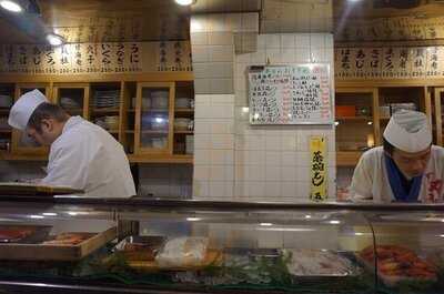 丸まん寿司 曽根崎店