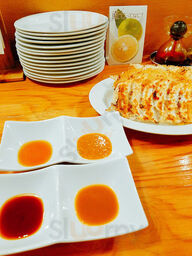 Champagne & Gyoza Bar スタンドシャン食-osaka北新地- Tokyo Awa Gyoza