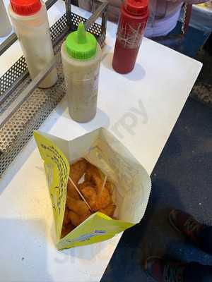 金のとりから アメリカ村店