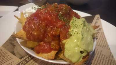 カフェ＆バーこもれびii