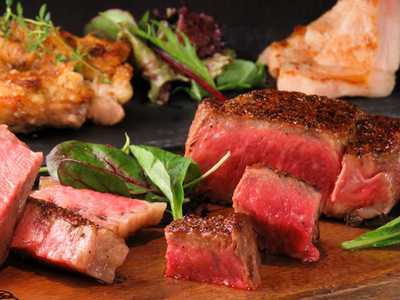 カフェ＆バーこもれびii