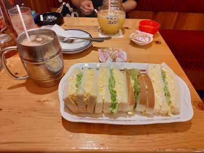 コメダ珈琲店 鶴見諸口店