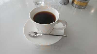 カフェ．ド．ギャルソン