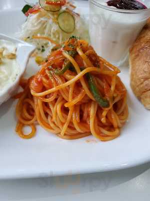 カフェ．ド．ギャルソン