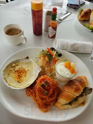 カフェ．ド．ギャルソン