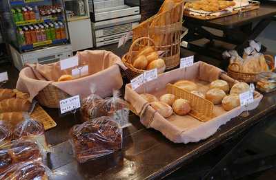 パン工房ぱんぷきん