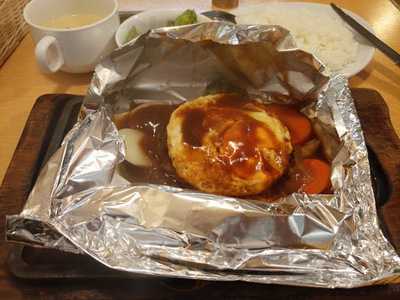 包みハンバーグsen Hepナビオ店