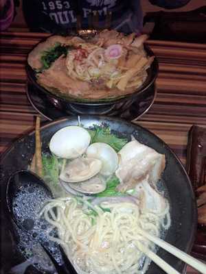 麺屋 しゃがら 弁天橋店