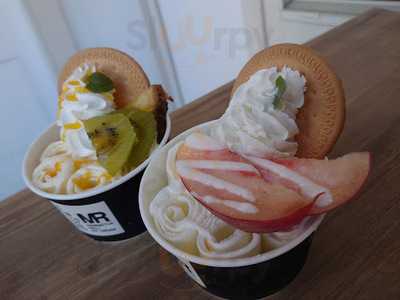 マンハッタンロールアイスクリーム 新潟万代シティ店