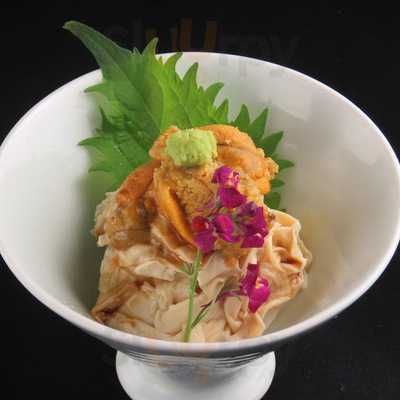 鶏肉料理と新潟地酒 居酒屋ハツ