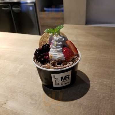 マンハッタンロールアイスクリーム 新潟万代シティ店