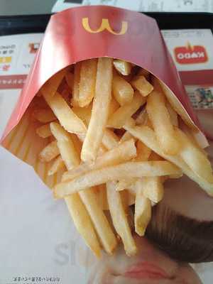 マクドナルド 万代シテイ店