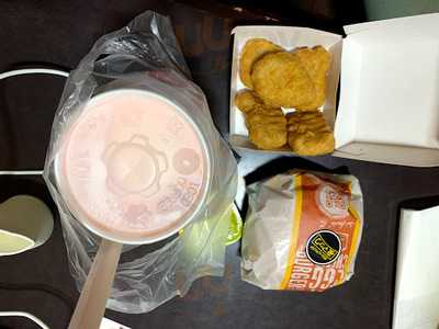 マクドナルド 万代シテイ店