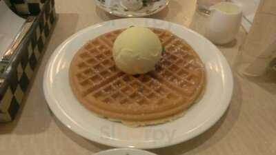 英国屋 コムズガーデン店