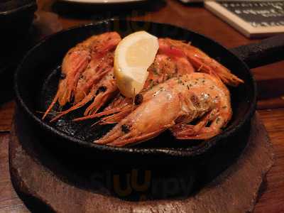 ニニョトラヴィエソ心斎橋