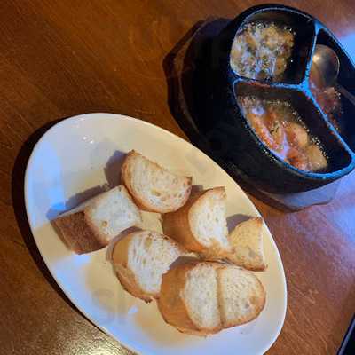 ニニョトラヴィエソ心斎橋