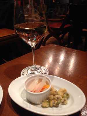 ニニョトラヴィエソ心斎橋