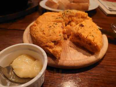 ニニョトラヴィエソ心斎橋