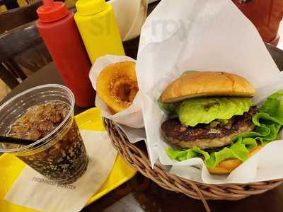 フレッシュネスバーガー 赤道