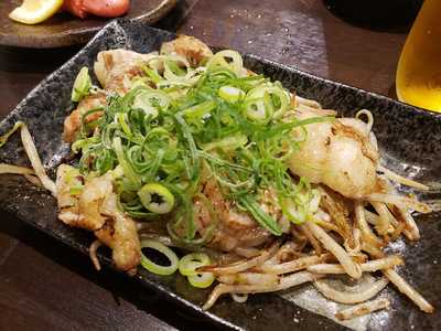 立呑み処七津屋　大阪駅前第4ビル店