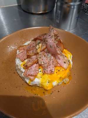 旅の途中の肉バル砂漠