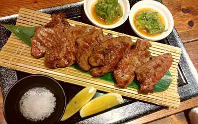 串揚げとこだわりもん若 女将