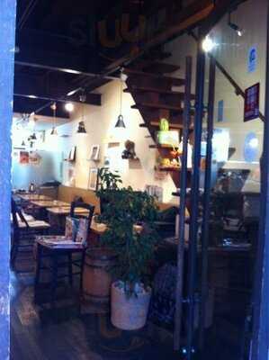 カフェ ギャルソン