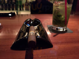 シガーバー スーペルノーバ 淀屋橋店