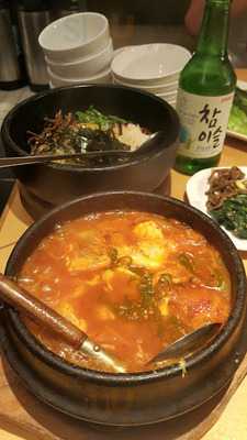 サムギョプサルと鍋専門店 絆