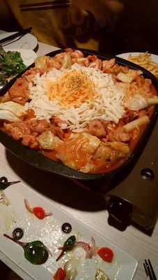 ラパウザ 茶屋町店