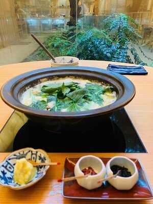 博多の水炊き かつえ