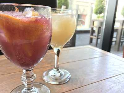 テオドー ティースタンド（theodor Teastand）