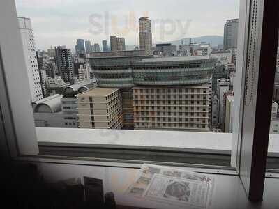 和献洋彩にんにん＆中華菜館桃莉