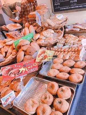 ル・クロワッサンショップ 鶴見緑地店