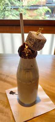 ふりふり 京都祇園本店