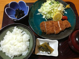 割烹さわど お食事処 摩椰