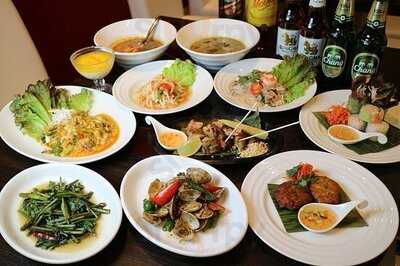 Thai Food Lounge Dee 心斎橋本店
