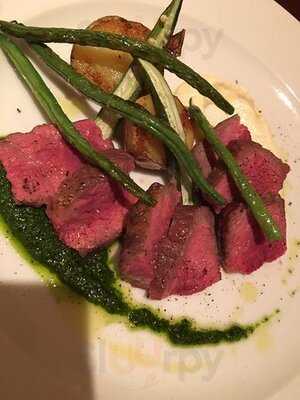 イタリアンバール&トラットリア フィアマ ロッサ  ヒルトンプラザイースト店