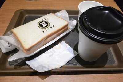 カフェブレーク ホワイティ梅田店