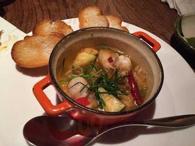 シャンパン＆醤油バーflute Flute