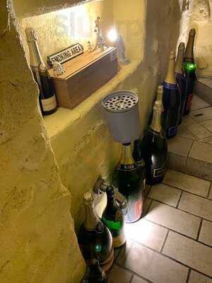 シャンパン＆醤油バーflute Flute