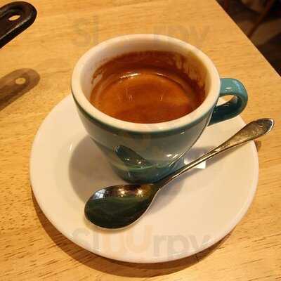 パンとエスプレッソと 南森町交差点