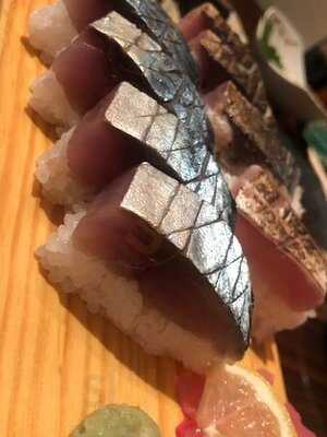 寿司バール バッテラロック