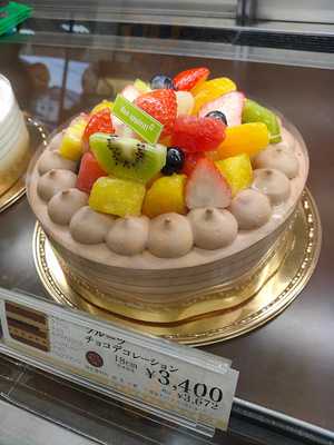 シャトレーゼ　左京岩倉店